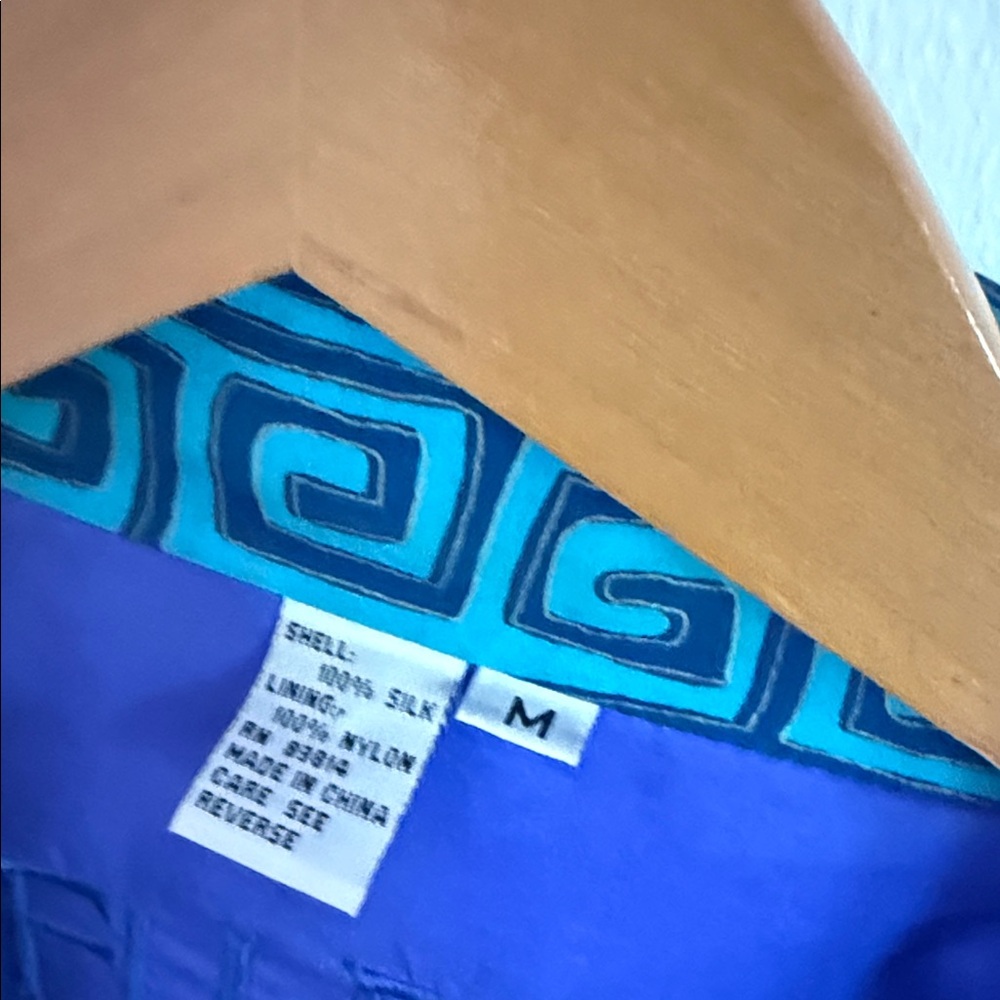 Vibrant Blue And Green Patterned Windbreaker - image 3